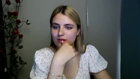 Snapshot of shy_sabrina_ chatting on April 17, 2026, 8:56 pm shy_sabrina_ online show from April 17, 2026, 8:56 pm