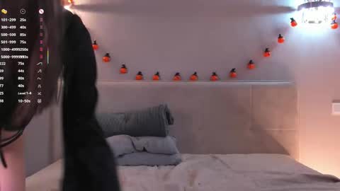 Melanie online show from December 18, 2025, 9:59 am