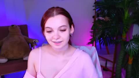 Aisha online show from May 7, 2026, 2:00 pm
