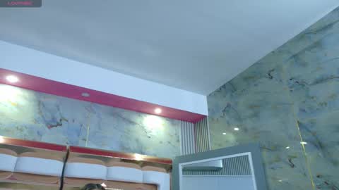 Snapshot of shycumdumpster chatting on November 25, 2025, 1:11 pm Gone online show from November 25, 2025, 1:11 pm