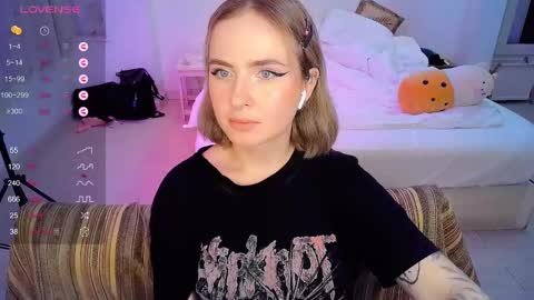 Effie online show from March 6, 2025, 3:02 pm