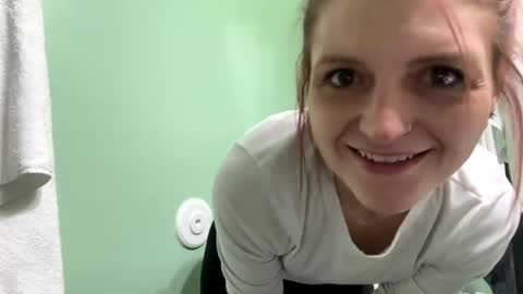 Snapshot of shyg1r1 chatting on January 12, 2025, 10:12 pm Sasha online show from January 12, 2025, 10:12 pm