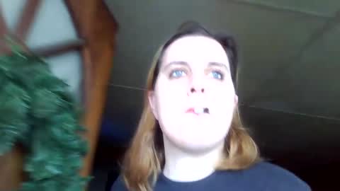 shylee538825 online show from November 19, 2025, 5:02 pm