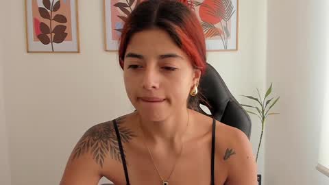 Snapshot of shylittlebunny chatting on February 5, 2025, 4:36 pm shylittlebunny online show from February 5, 2025, 4:36 pm