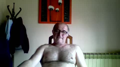 Snapshot of shymmy10 chatting on May 2, 2026, 10:31 am shymmy10 online show from May 2, 2026, 10:31 am