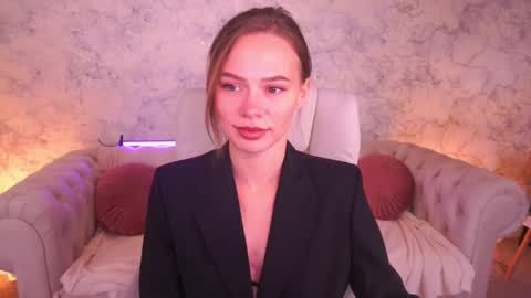 shyysiren online show from October 29, 2025, 8:05 am