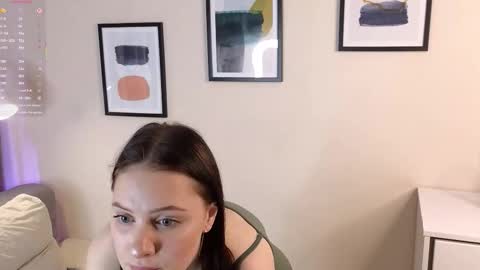 Snapshot of sia_berly chatting on February 25, 2026, 3:32 pm Eva online show from February 25, 2026, 3:32 pm