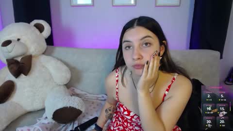 Snapshot of sia_wattson chatting on February 14, 2026, 10:50 pm Sia online show from February 14, 2026, 10:50 pm