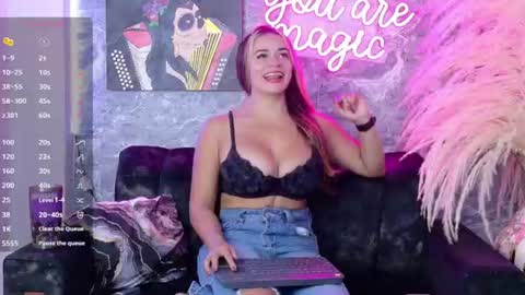 siamarlin online show from June 23, 2026, 9:13 pm