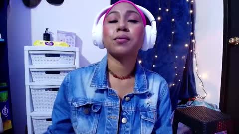 Snapshot of siara_bonny chatting on March 2, 2026, 5:08 am Siara online show from March 2, 2026, 5:08 am