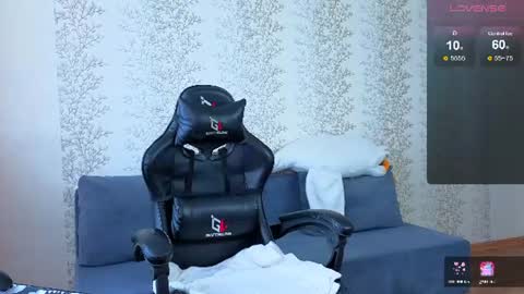 Snapshot of sidny_blush chatting on June 26, 2026, 6:40 am Sidny online show from June 26, 2026, 6:40 am