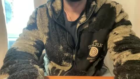 Snapshot of sie273 chatting on December 18, 2024, 3:33 pm sie273 online show from December 18, 2024, 3:33 pm