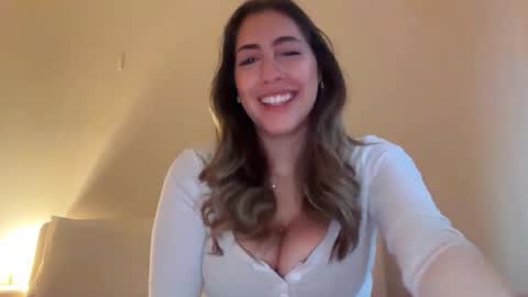 Siena online show from October 21, 2025, 8:42 pm