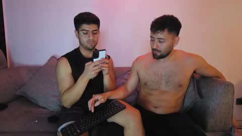 gily y pablo online show from October 31, 2025, 4:24 am