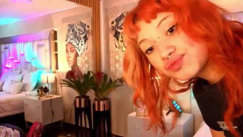 Snapshot of sienna_desiree chatting on February 9, 2026, 4:49 am Sienna Desieree online show from February 9, 2026, 4:49 am