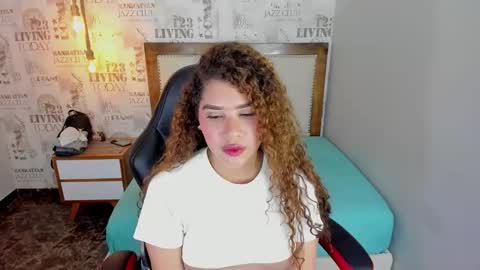 Snapshot of sienna_fox4 chatting on November 5, 2025, 1:55 pm S I E N N A online show from November 5, 2025, 1:55 pm