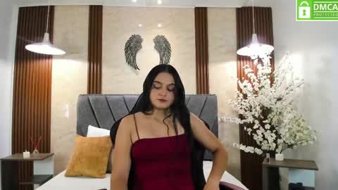 Sienna online show from May 20, 2026, 11:49 am