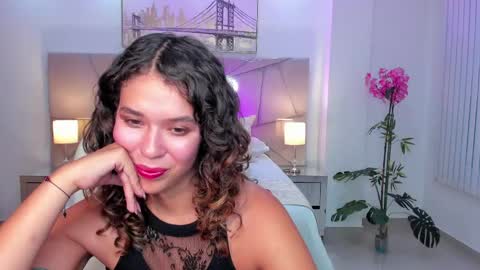Snapshot of sienna_luxor chatting on May 5, 2026, 6:38 pm siiena online show from May 5, 2026, 6:38 pm