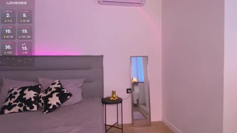 Lisa online show from November 23, 2025, 8:03 am