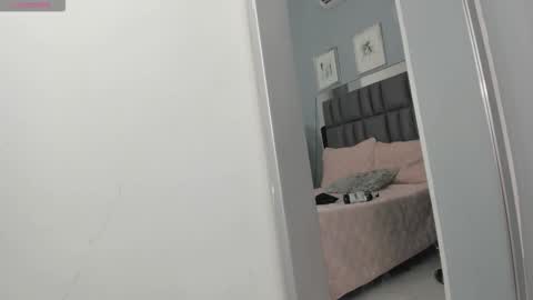 Keira online show from October 26, 2025, 11:27 am