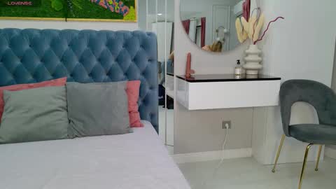 Snapshot of siennapierce chatting on November 10, 2025, 5:17 am Sienna online show from November 10, 2025, 5:17 am