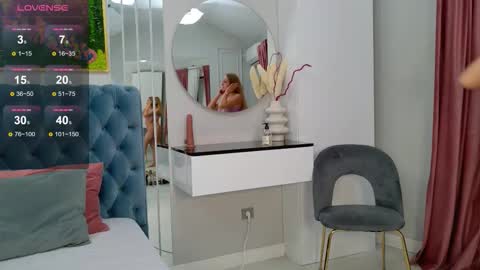 Snapshot of siennapierce chatting on November 11, 2025, 5:40 am Sienna online show from November 11, 2025, 5:40 am