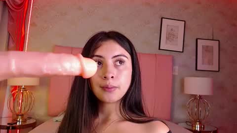 Sienna Wild online show from November 25, 2025, 1:33 pm