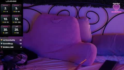 Snapshot of siennaxluxx chatting on October 31, 2025, 8:10 pm Sienna Luxx online show from October 31, 2025, 8:10 pm