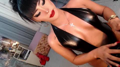 Sierrafina online show from February 5, 2026, 9:41 pm