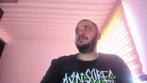 Snapshot of sigfridd_ chatting on October 22, 2025, 1:55 pm Sigfridd online show from October 22, 2025, 1:55 pm