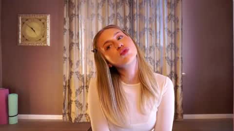 Snapshot of signeprezzia chatting on March 11, 2026, 9:26 am Stacy online show from March 11, 2026, 9:26 am