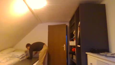 Snapshot of silent_control93 chatting on December 30, 2024, 3:24 pm silent_control93 online show from December 30, 2024, 3:24 pm