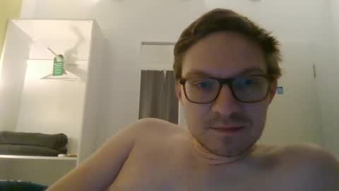 Snapshot of silent_control93 chatting on January 24, 2025, 11:02 pm silent_control93 online show from January 24, 2025, 11:02 pm