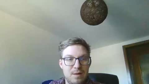 Snapshot of silent_control93 chatting on February 19, 2025, 8:01 am silent_control93 online show from February 19, 2025, 8:01 am