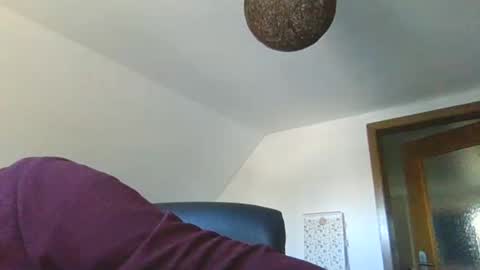 Snapshot of silent_control93 chatting on March 3, 2025, 7:54 am silent_control93 online show from March 3, 2025, 7:54 am