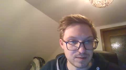 Snapshot of silent_control93 chatting on December 21, 2025, 7:32 pm silent_control93 online show from December 21, 2025, 7:32 pm