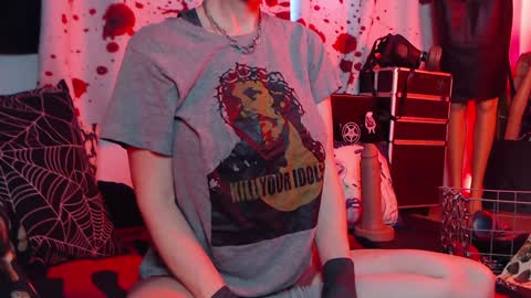 Allmylinkssilentmary666 online show from October 1, 2025, 5:30 pm