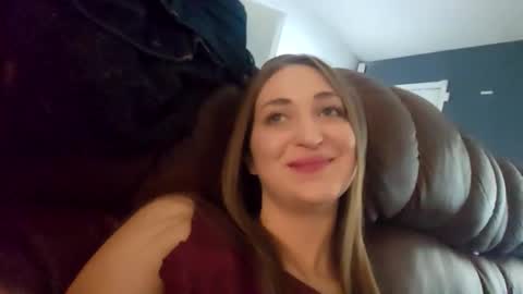 Snapshot of silentsarah chatting on December 15, 2025, 8:57 pm SilentSarah online show from December 15, 2025, 8:57 pm