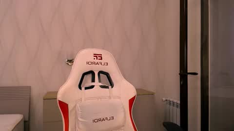 Snapshot of silk_ann chatting on December 16, 2025, 6:40 am silk_ann online show from December 16, 2025, 6:40 am