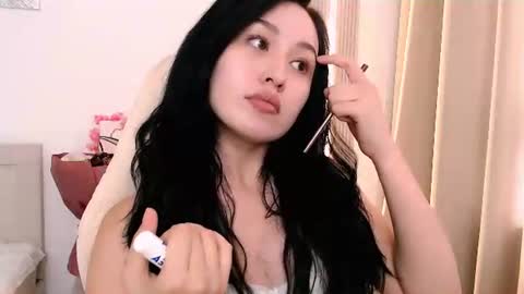 silk_ann online show from June 27, 2026, 2:01 pm
