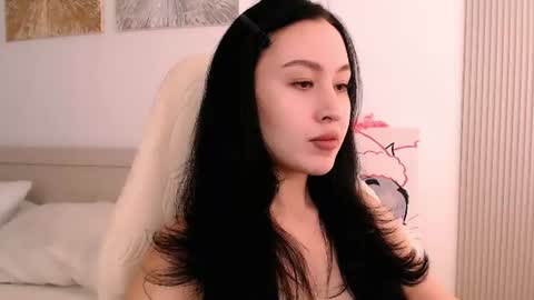 silk_ann online show from July 15, 2026, 9:03 am