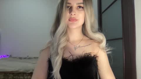 Snapshot of silkybabe19 chatting on December 16, 2025, 9:31 pm silkybabe19 online show from December 16, 2025, 9:31 pm