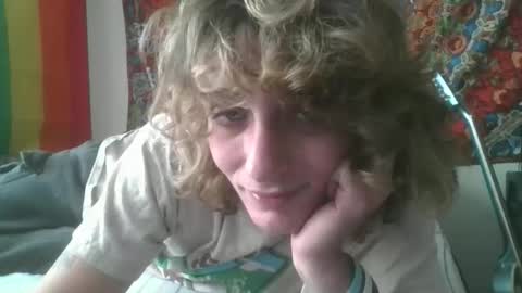 Snapshot of sillycutecow chatting on November 4, 2025, 2:38 pm Hailey online show from November 4, 2025, 2:38 pm