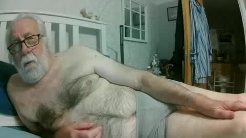 sillyoldman45221063 online show from July 12, 2026, 10:01 pm