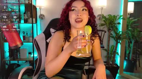 Snapshot of silvana_goddess chatting on March 17, 2026, 11:19 pm Silvana online show from March 17, 2026, 11:19 pm