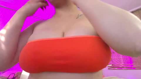 SIlvana  online show from November 26, 2025, 1:01 pm