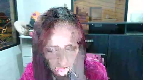 Snapshot of silvanaroberts_ chatting on September 28, 2025, 11:32 pm Rouse online show from September 28, 2025, 11:32 pm