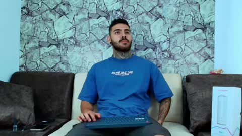 silavno online show from December 6, 2024, 9:46 pm