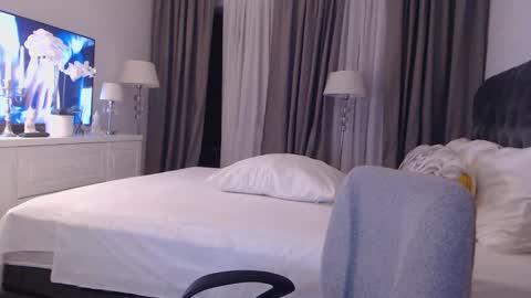 Snapshot of silver_miss chatting on February 17, 2026, 5:30 pm Silver ok online show from February 17, 2026, 5:30 pm