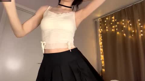 Snapshot of silverflower_ chatting on February 22, 2026, 3:21 pm Riya online show from February 22, 2026, 3:21 pm